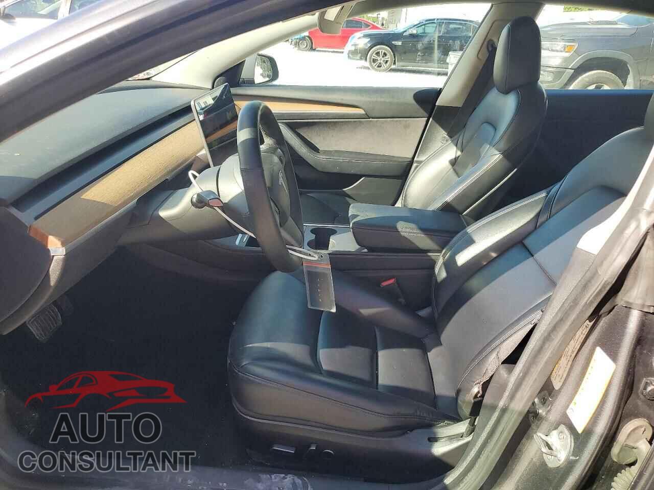 TESLA MODEL 3 2021 - 5YJ3E1EA5MF092610
