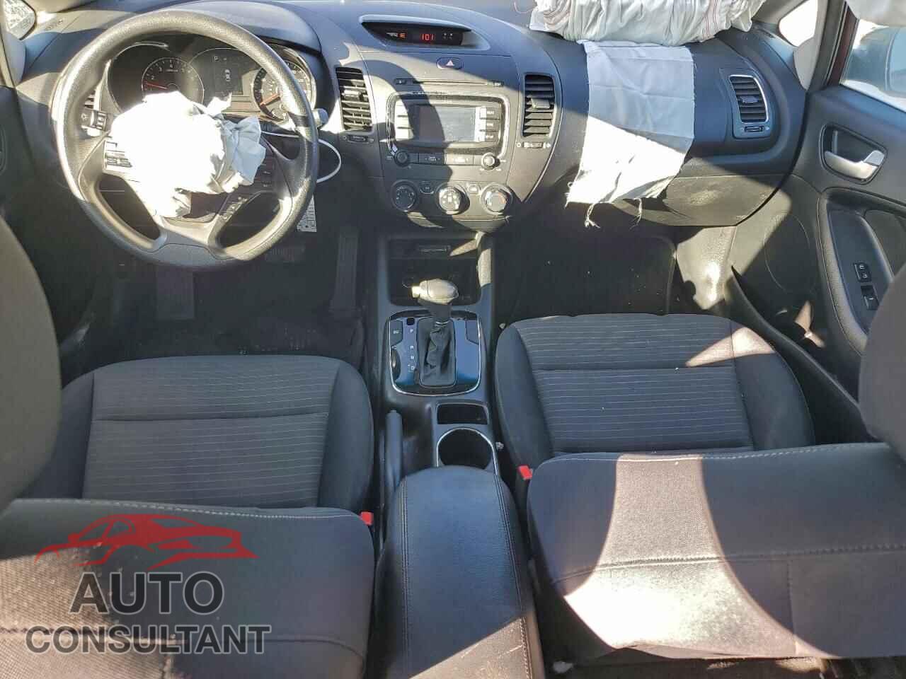 KIA FORTE 2017 - 3KPFL4A70HE017128