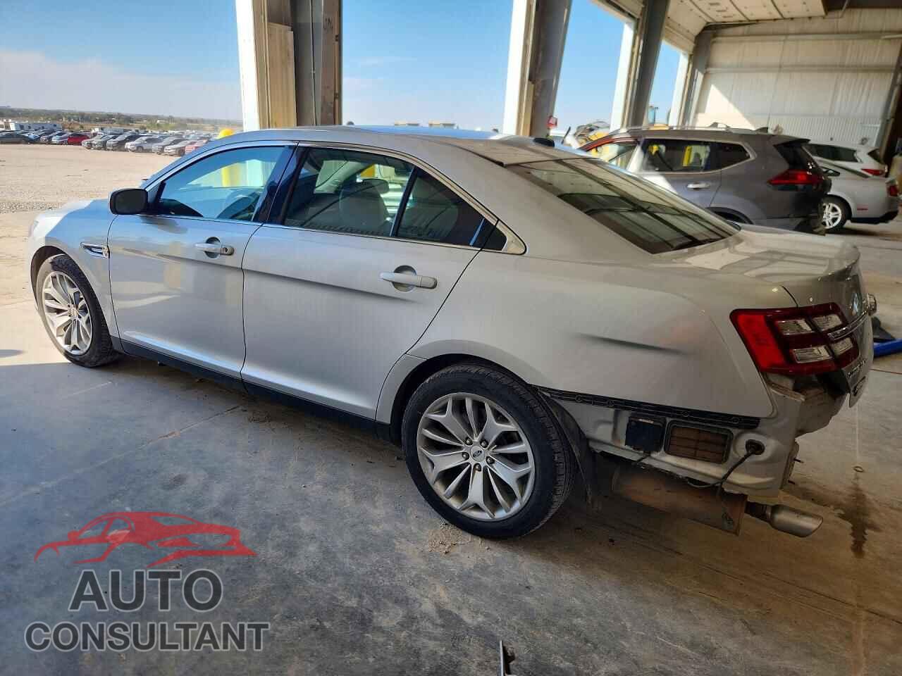 FORD TAURUS 2017 - 1FAHP2F81HG102407