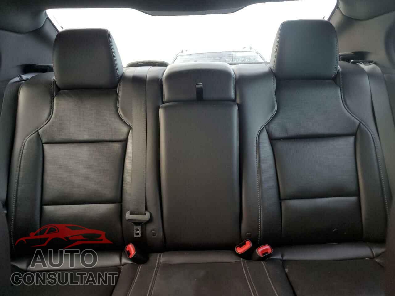 FORD TAURUS 2018 - 1FAHP2F80JG134318