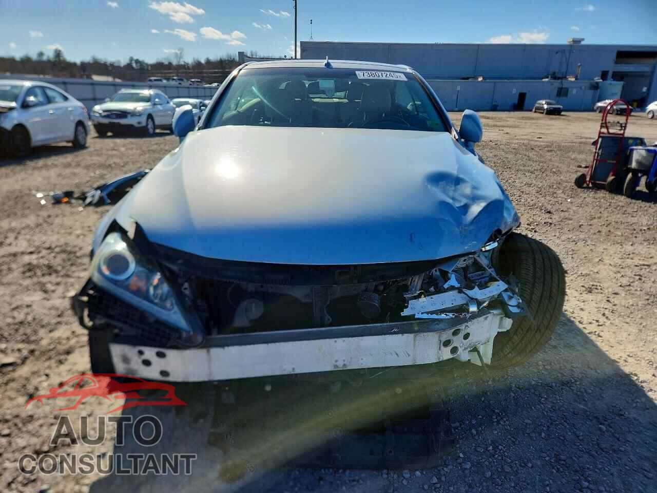 LEXUS IS 2011 - JTHFF2C28B2520423