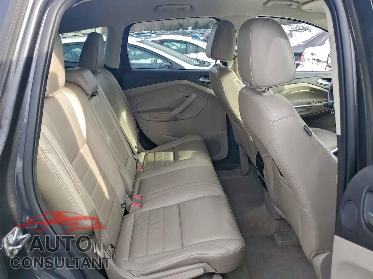 FORD ESCAPE 2015 - 1FMCU9J94FUB82933