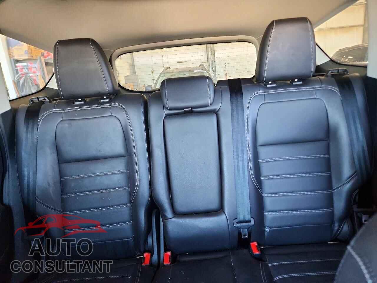 FORD ESCAPE 2017 - 1FMCU9JD2HUC50749