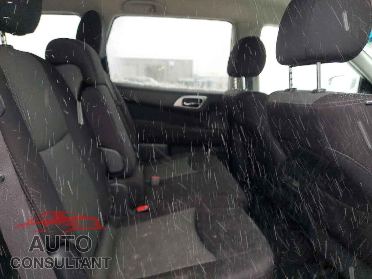 NISSAN PATHFINDER 2017 - 5N1DR2MN4HC689880