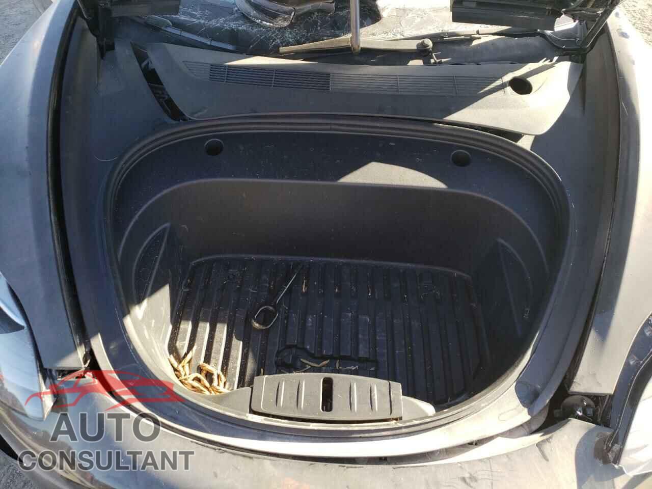TESLA MODEL 3 2023 - 5YJ3E1EA5PF663839