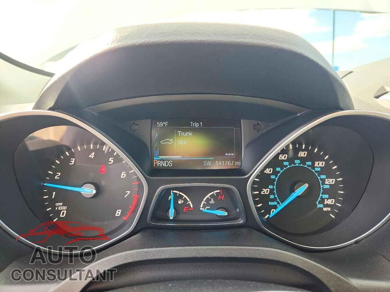 FORD ESCAPE 2015 - 1FMCU9G99FUB62250