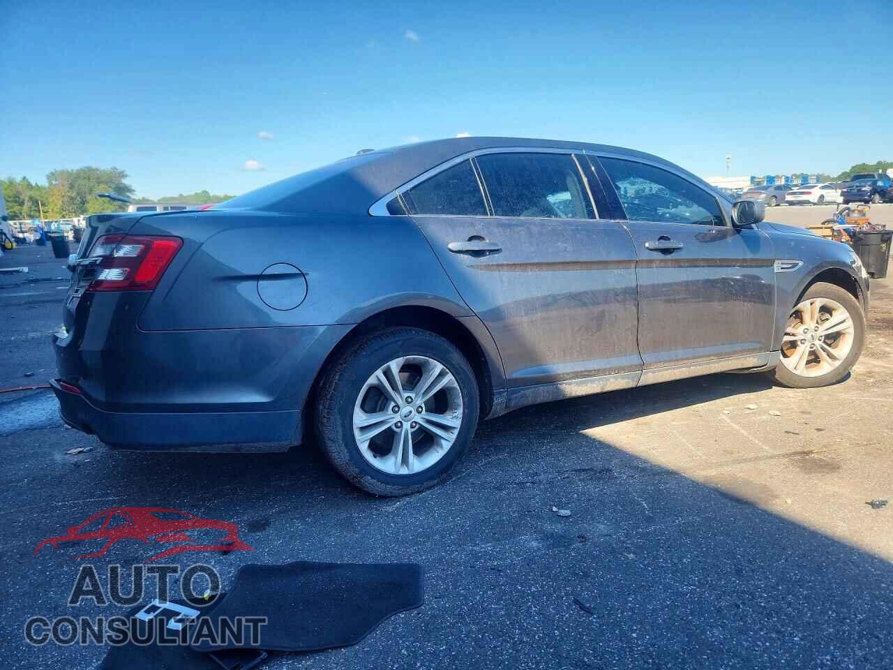 FORD TAURUS 2018 - 1FAHP2D89JG126074
