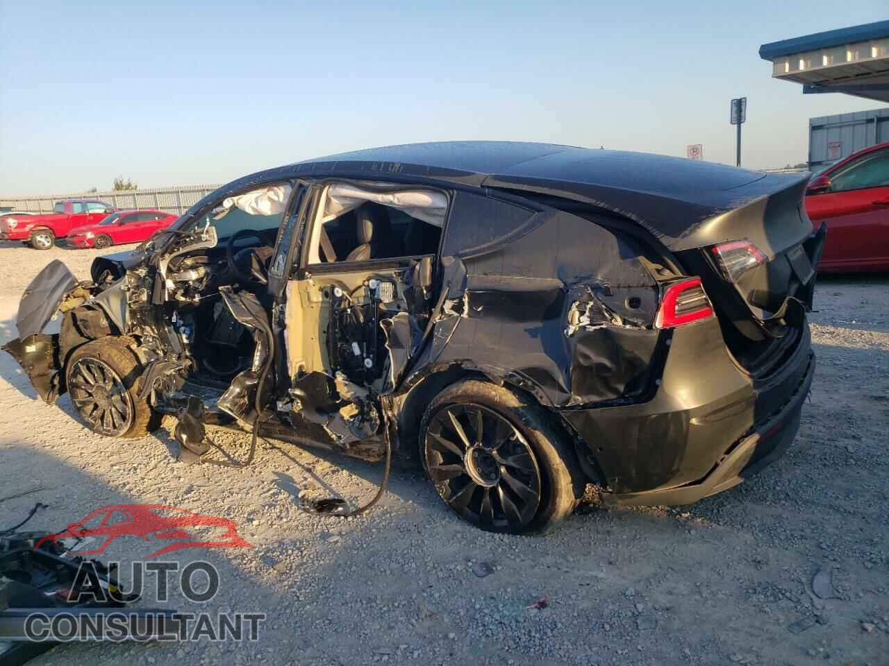 TESLA MODEL Y 2020 - 5YJYGDEE3LF048396
