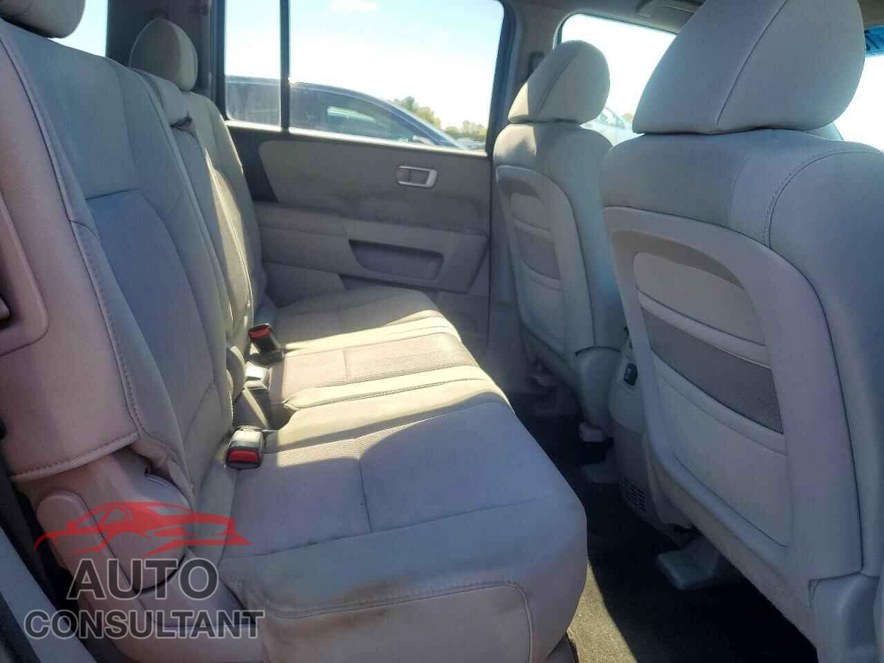 HONDA PILOT 2011 - 5FNYF4H49BB073002