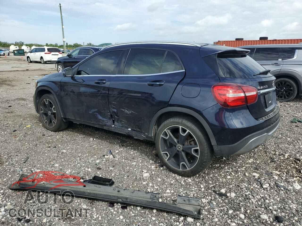 MERCEDES-BENZ GLA-CLASS 2019 - WDCTG4EB3KU002065