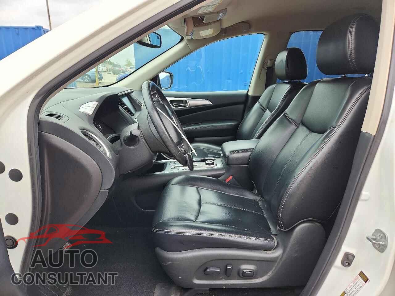 NISSAN PATHFINDER 2017 - 5N1DR2MM6HC631714