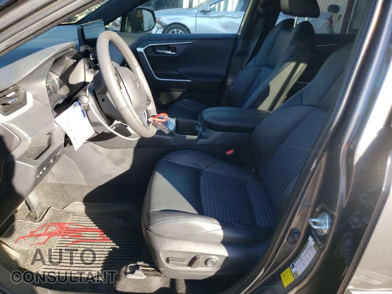 TOYOTA RAV4 2023 - 2T3E6RFVXPW045206