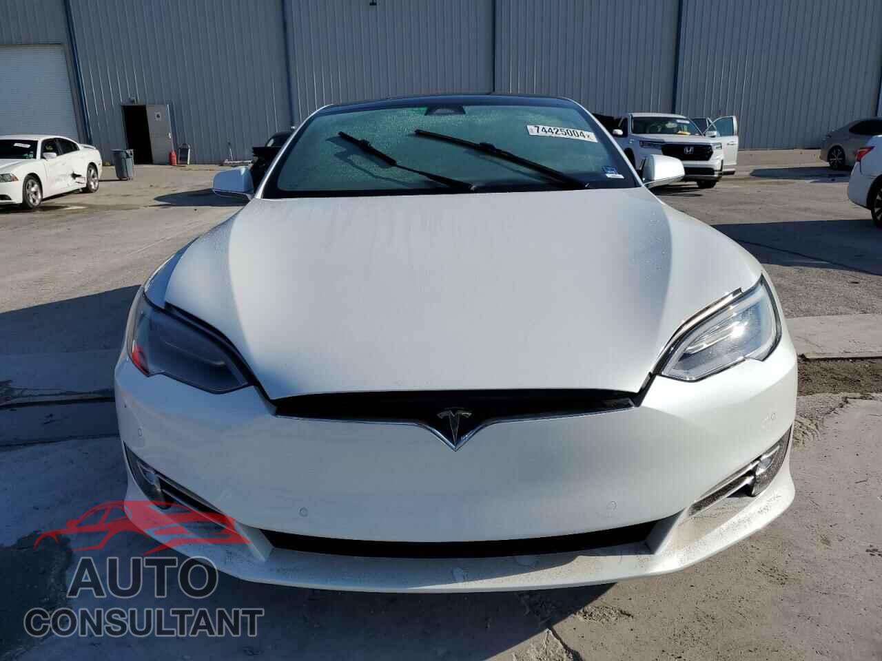 TESLA MODEL S 2018 - 5YJSA1E26JF258371