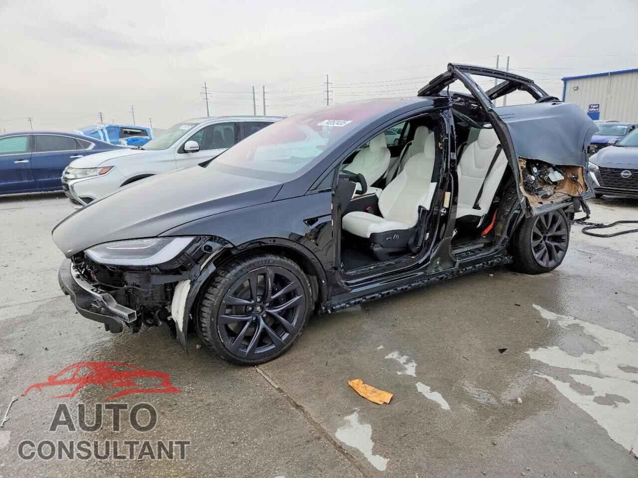 TESLA MODEL X 2023 - 7SAXCBE52PF370855