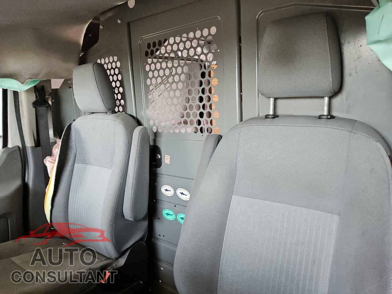 FORD TRANSIT 2019 - 1FTYR1YM1KKB78027
