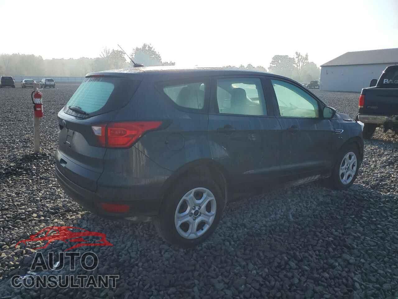 FORD ESCAPE 2019 - 1FMCU0F78KUC49403