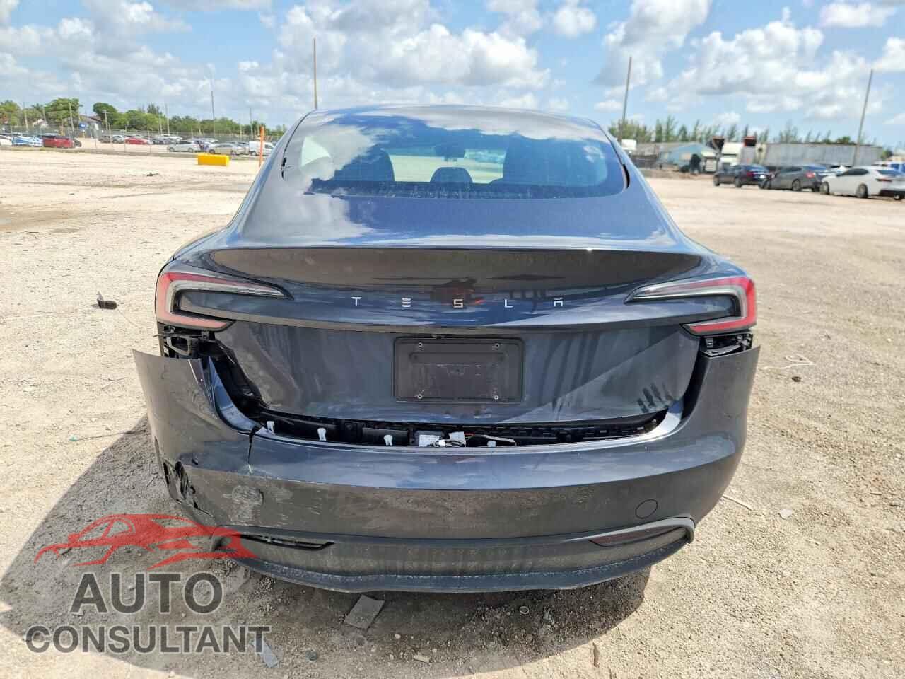 TESLA MODEL 3 2024 - 5YJ3E1EA8RF721154
