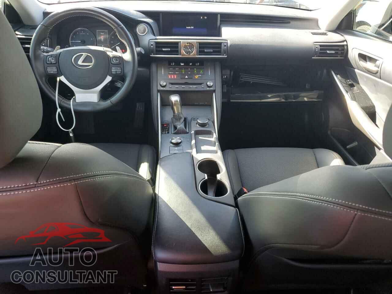 LEXUS IS 2020 - JTHAA1D29L5104849
