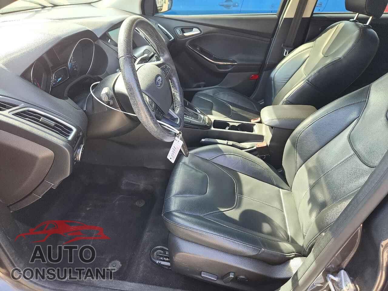 FORD FOCUS 2017 - 1FADP3N29HL349120