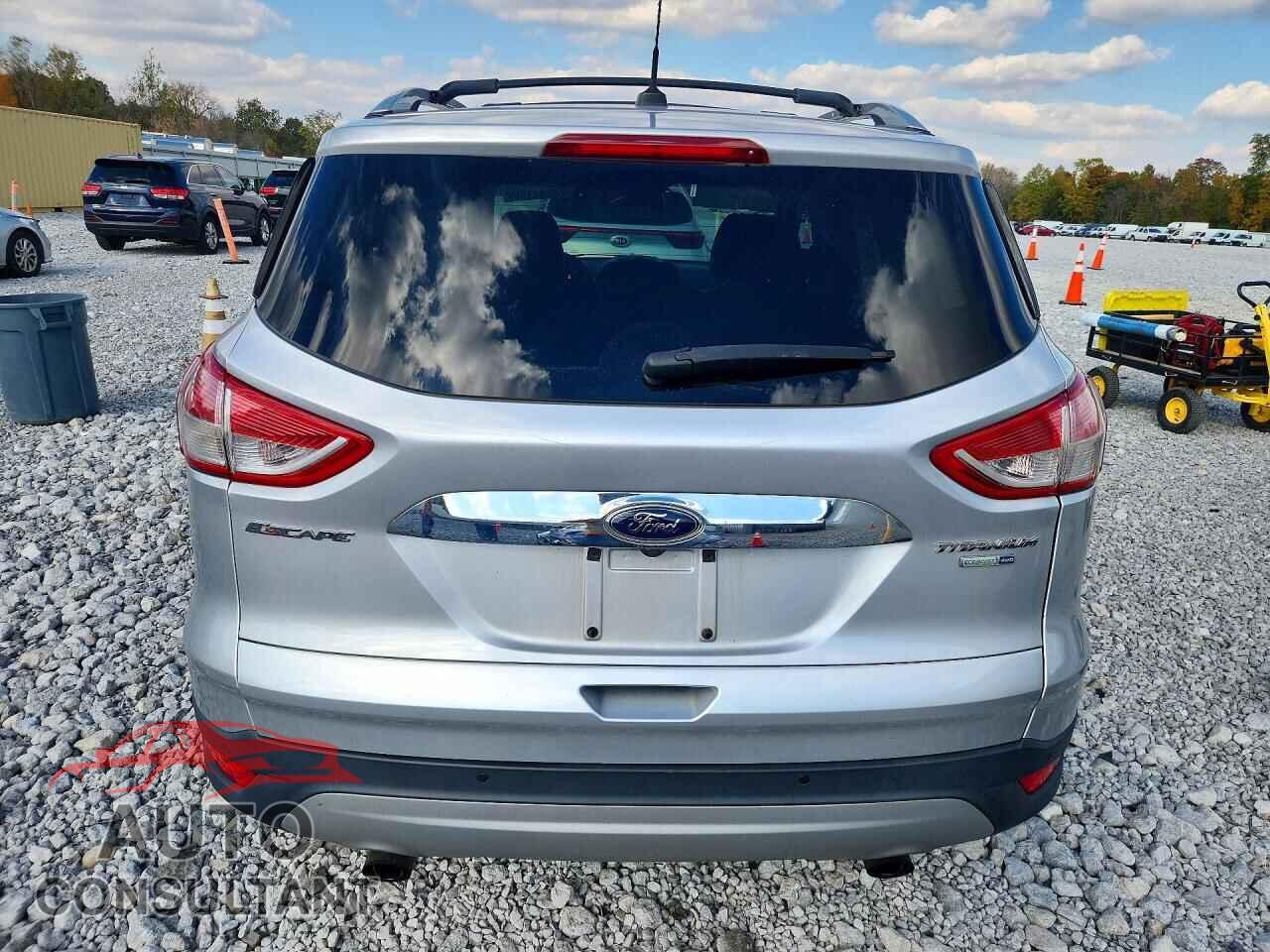 FORD ESCAPE 2016 - 1FMCU9J99GUA27151