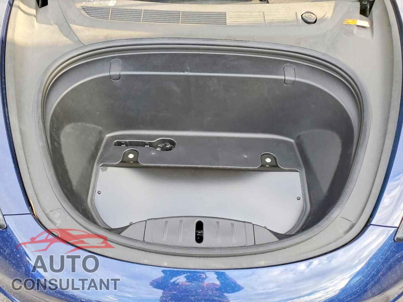 TESLA MODEL 3 2018 - 5YJ3E1EB1JF064646