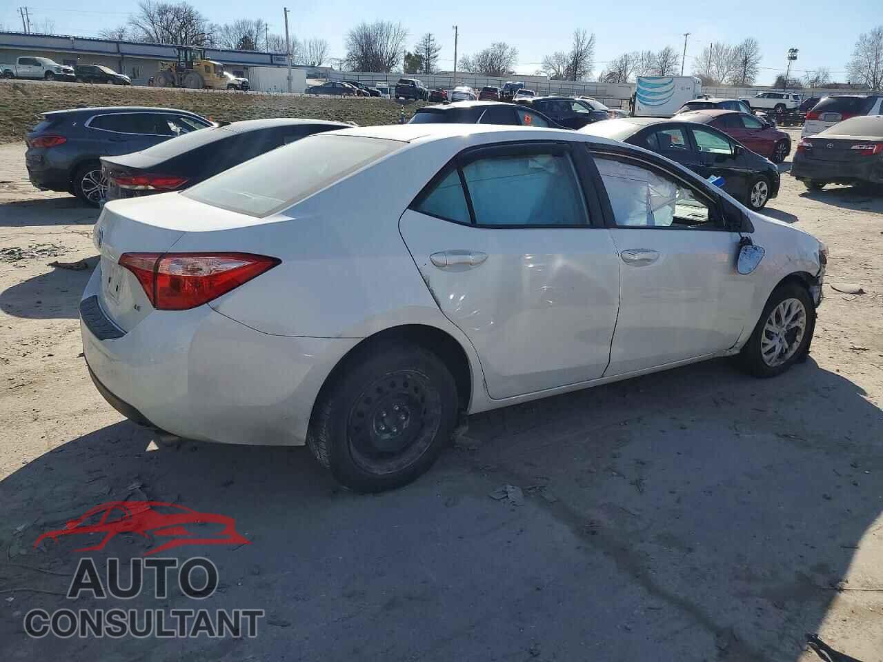 TOYOTA COROLLA 2018 - 5YFBURHEXJP796751