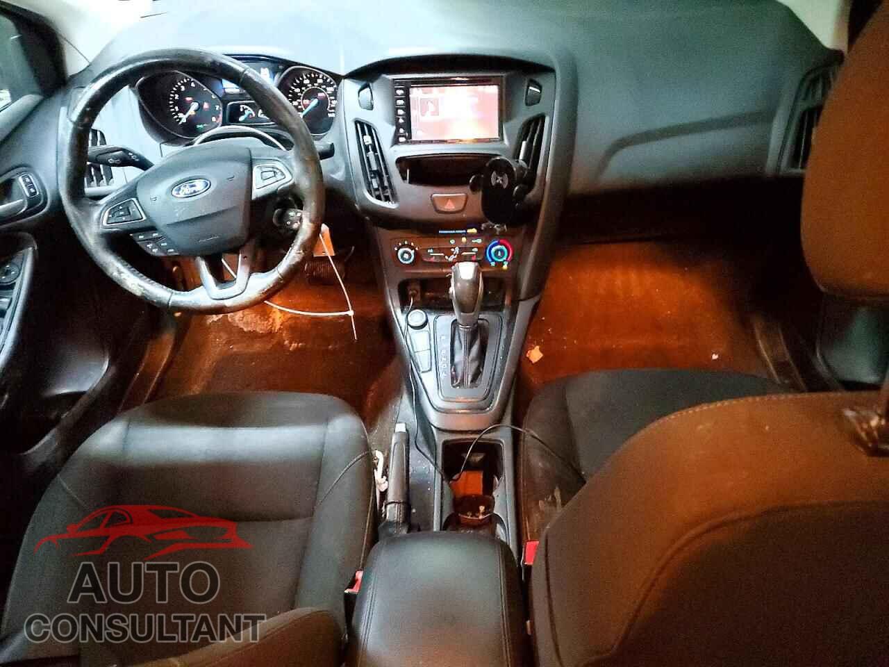 FORD FOCUS 2015 - 1FADP3F24FL380044