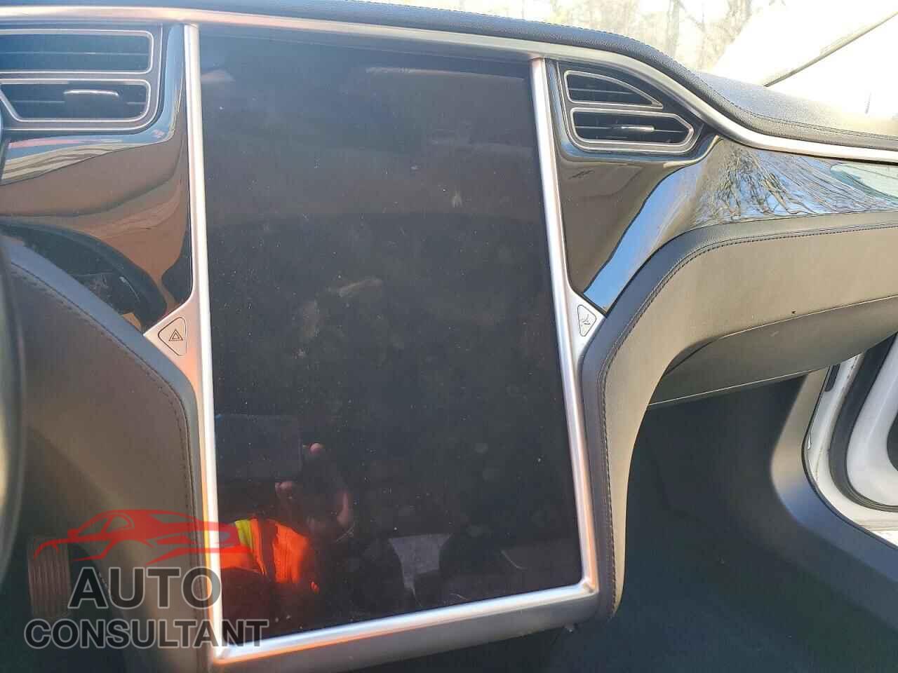 TESLA MODEL S 2013 - 5YJSA1CN9DFP26272