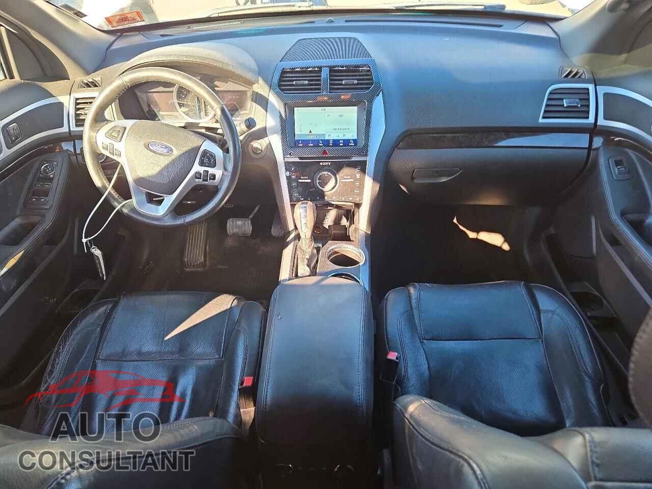 FORD EXPLORER 2011 - 1FMHK8F85BGA72973