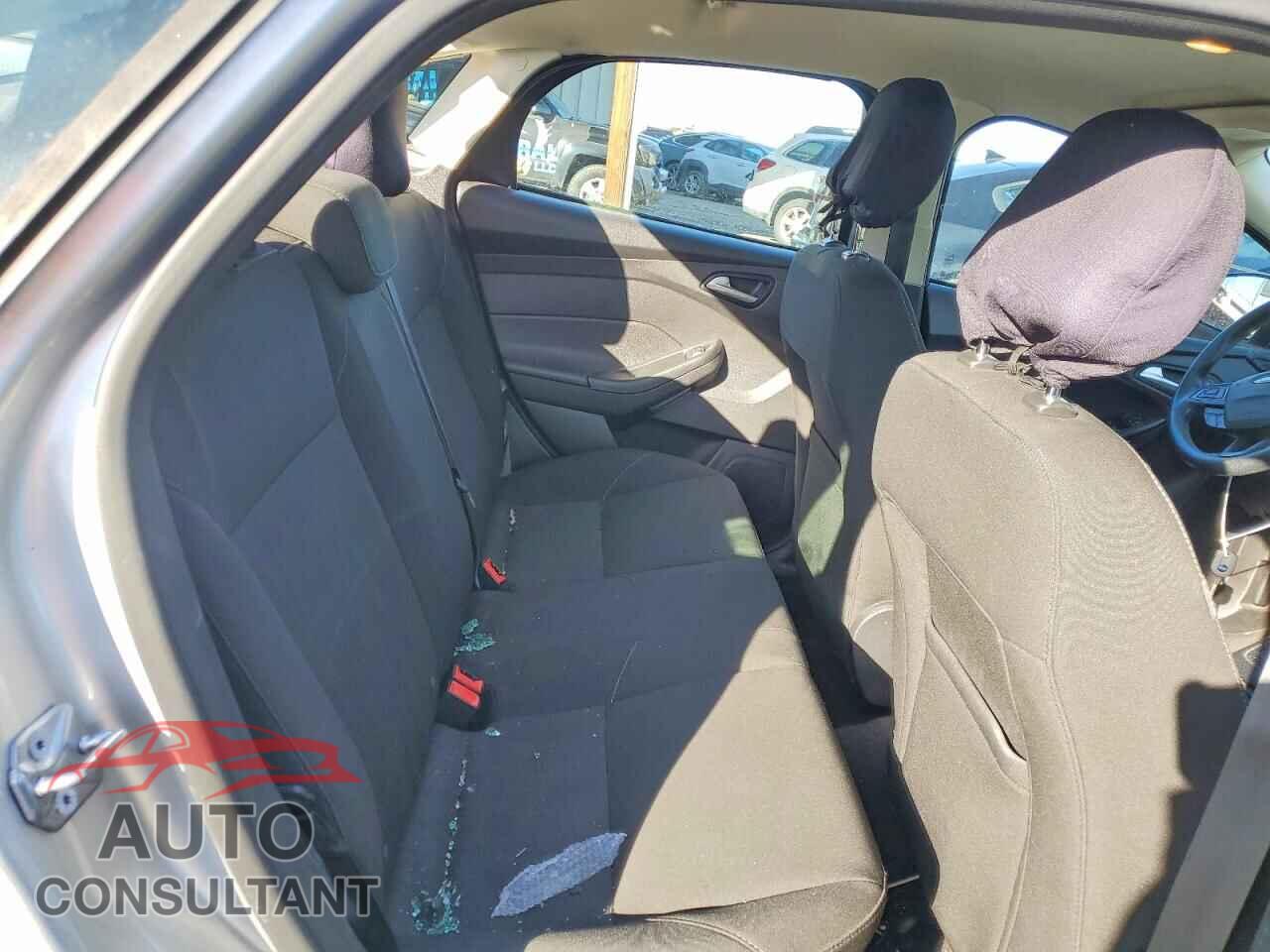 FORD FOCUS 2017 - 1FADP3F25HL306425