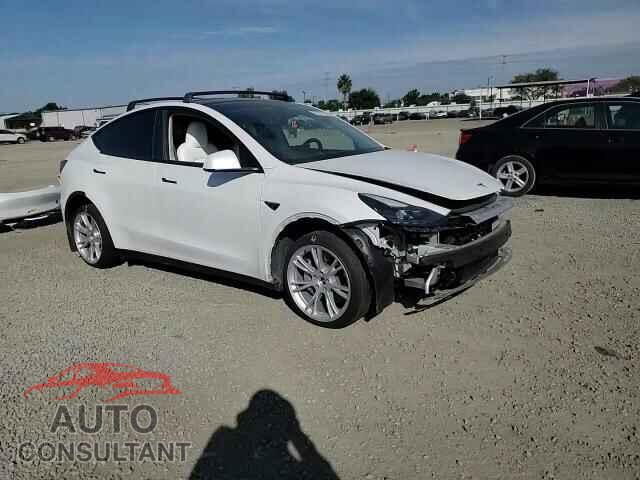 TESLA MODEL Y 2024 - 7SAYGAEE6RF063131