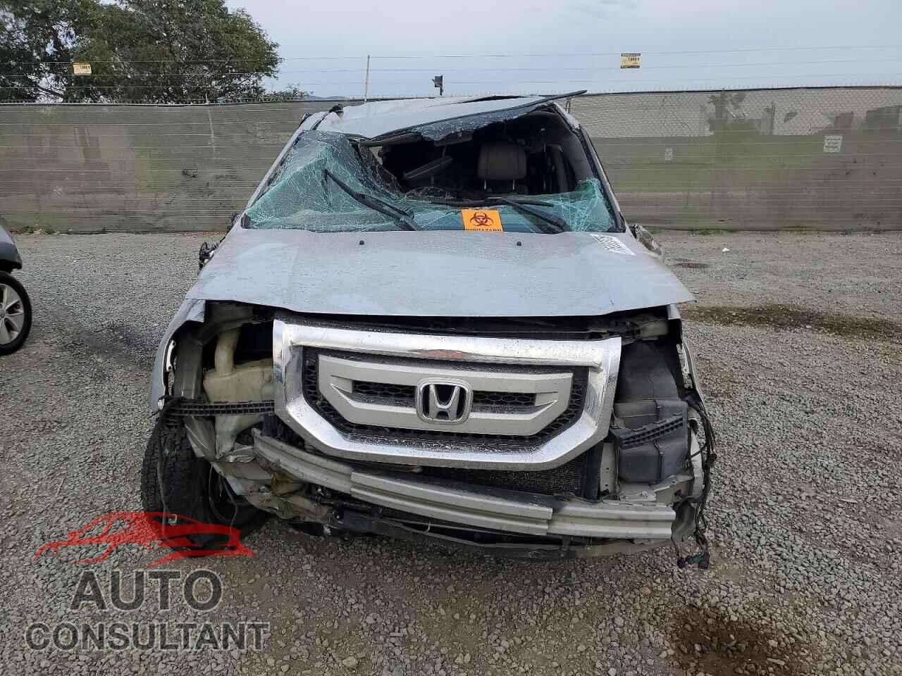 HONDA PILOT 2011 - 5FNYF4H93BB096755