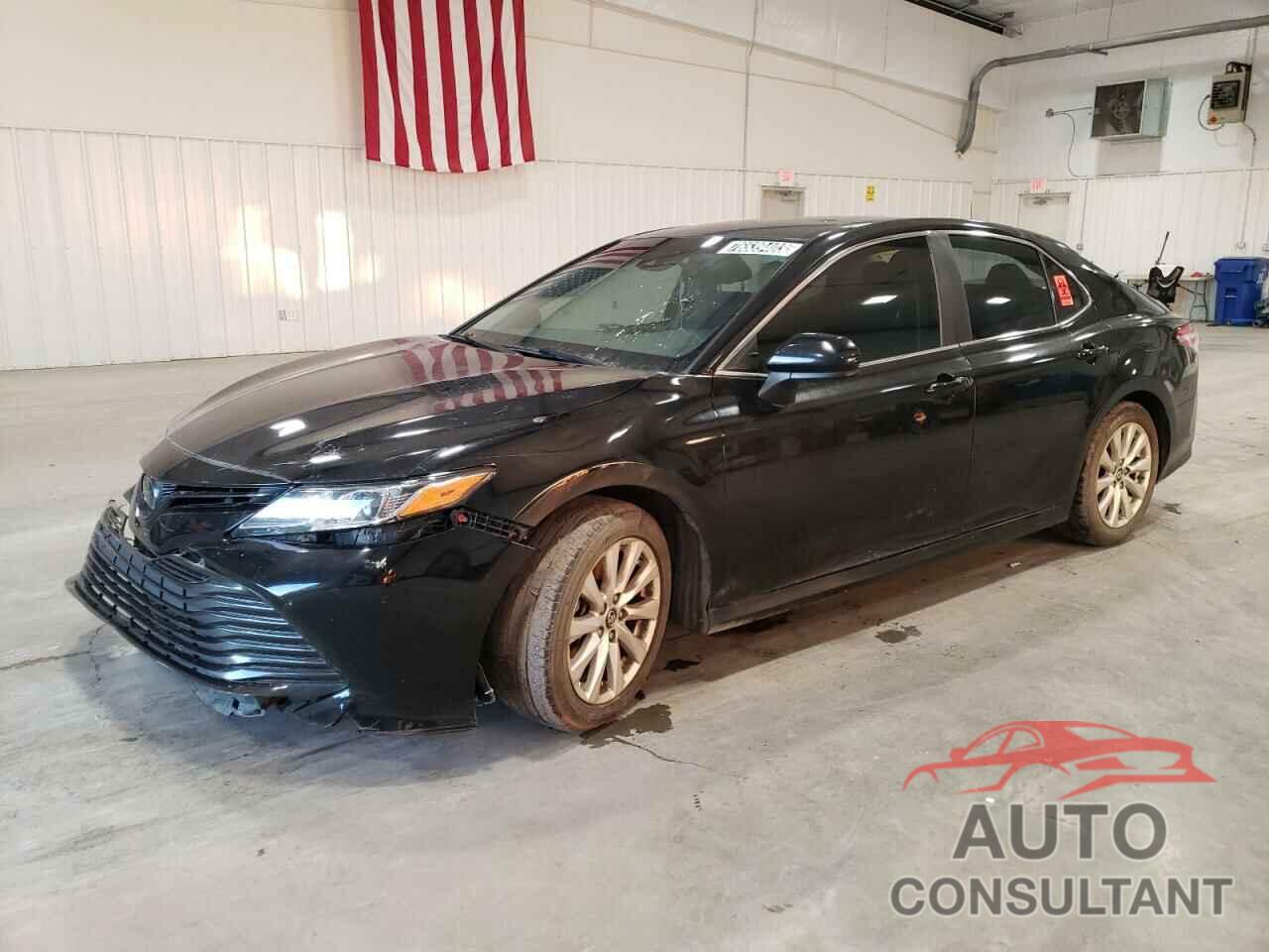 TOYOTA CAMRY 2018 - 4T1B11HK7JU044116