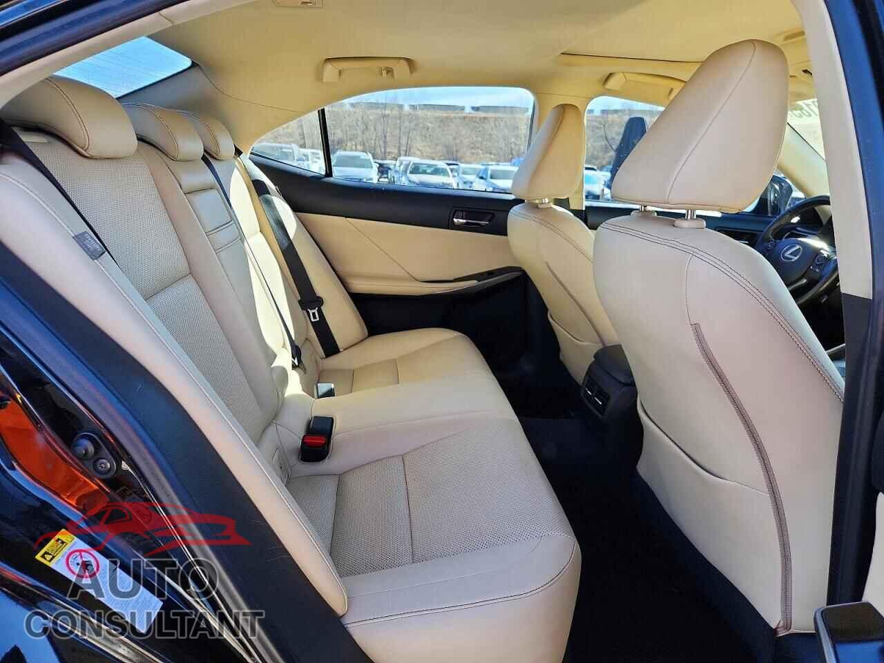 LEXUS IS 2014 - JTHCF1D21E5001101