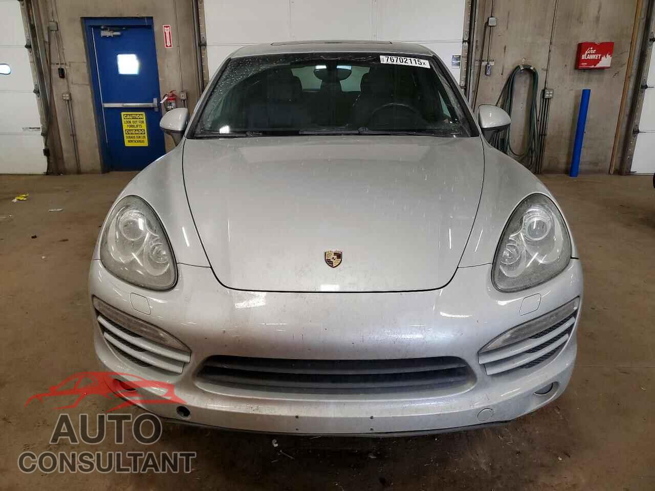 PORSCHE CAYENNE 2011 - WP1AA2A23BLA03147