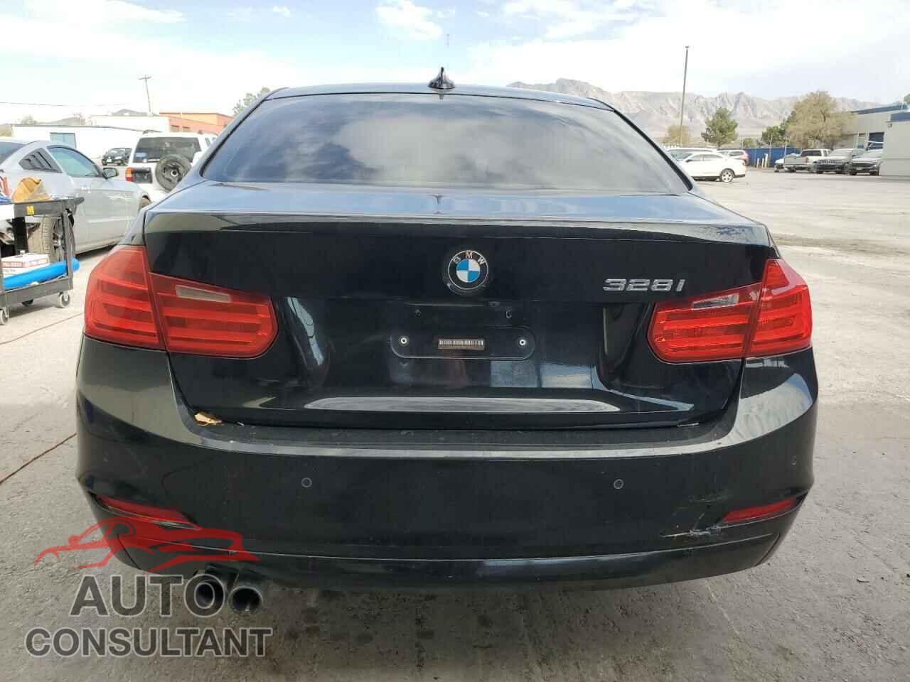 BMW 3 SERIES 2013 - WBA3C1G50DNR48061