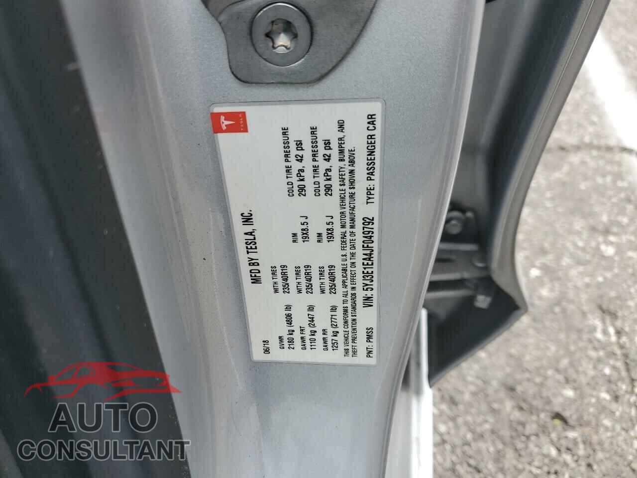 TESLA MODEL 3 2018 - 5YJ3E1EA4JF049792