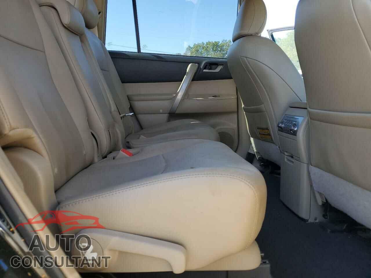 TOYOTA HIGHLANDER 2012 - 5TDBK3EH3CS157686