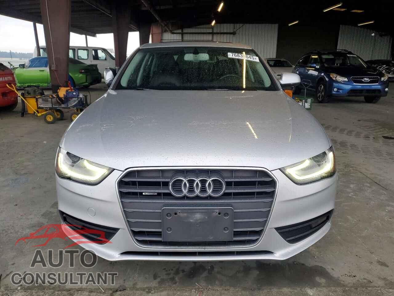 AUDI A4 2013 - WAUFFAFL9DN004277