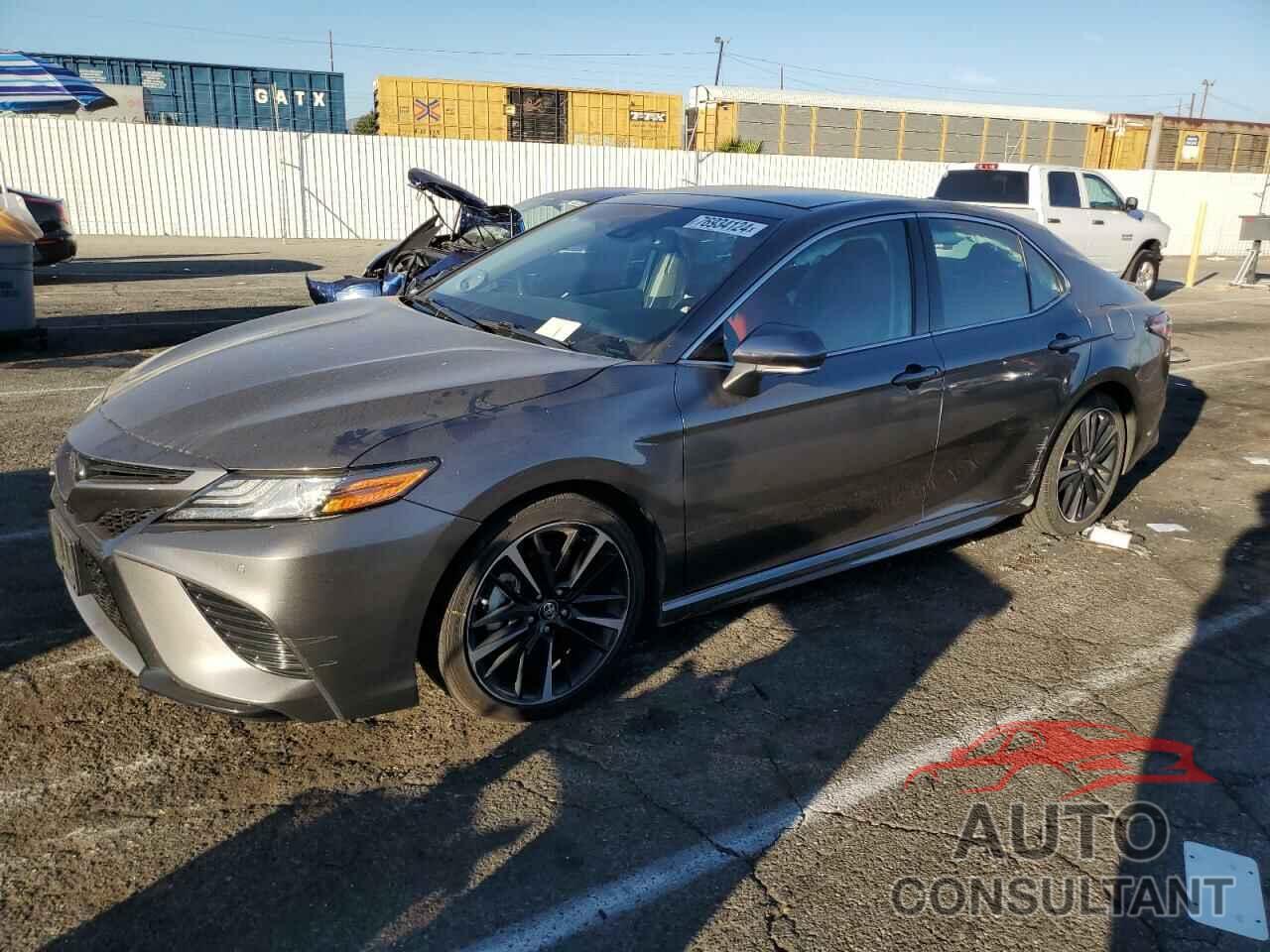 TOYOTA CAMRY 2018 - 4T1B61HK1JU115036