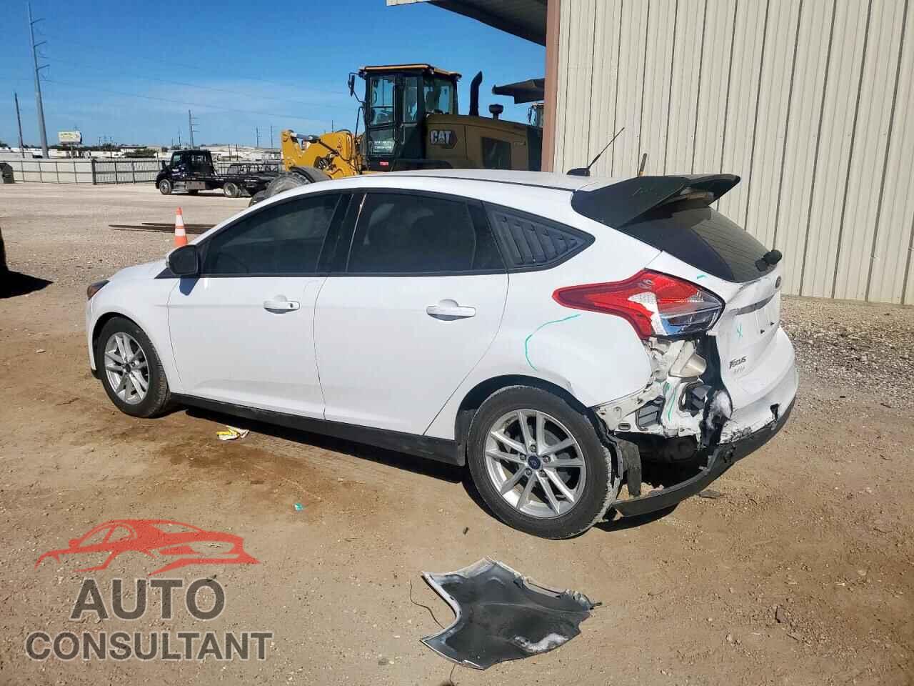 FORD FOCUS 2015 - 1FADP3K28FL232050
