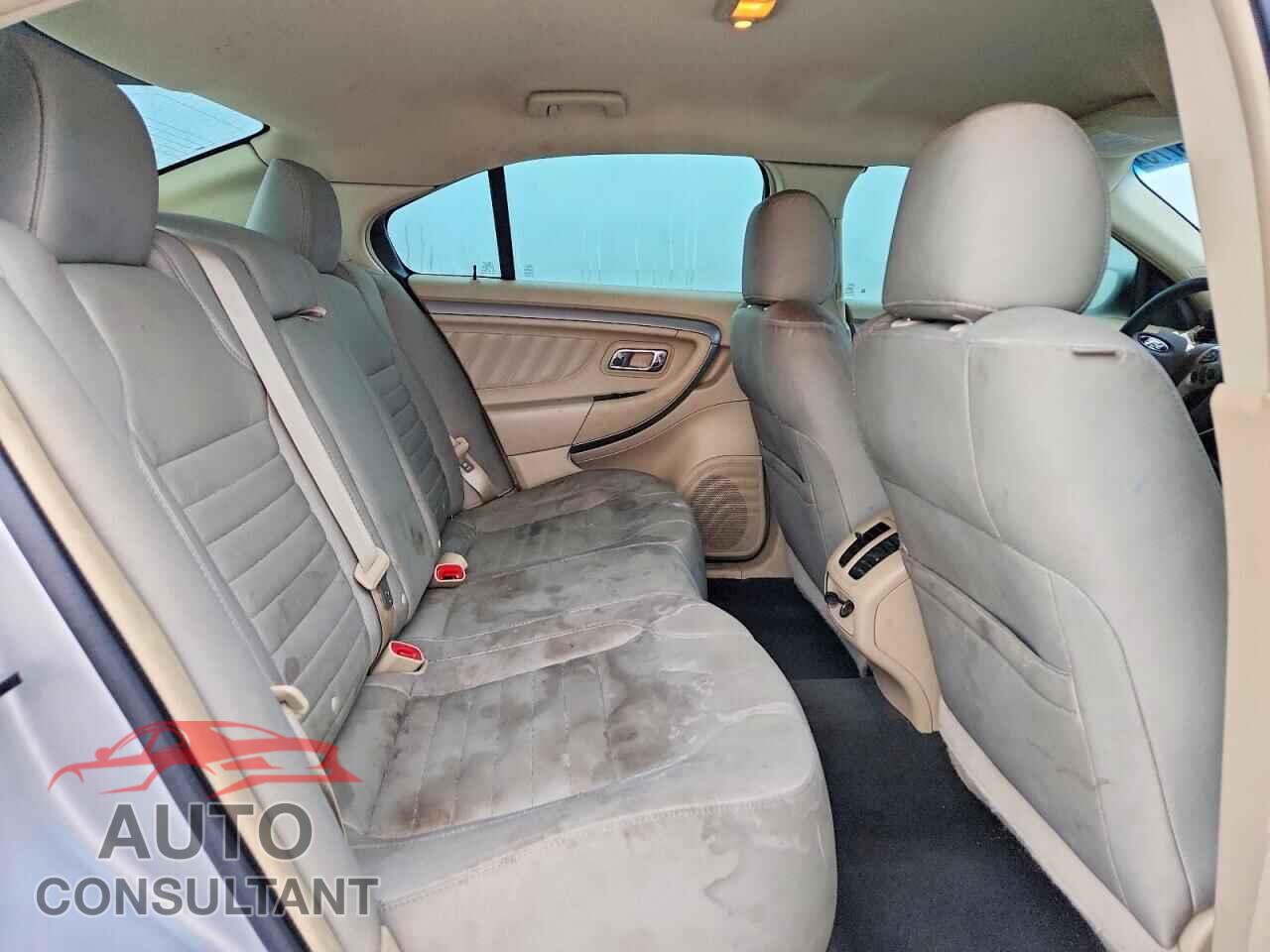 FORD TAURUS 2015 - 1FAHP2D85FG154025
