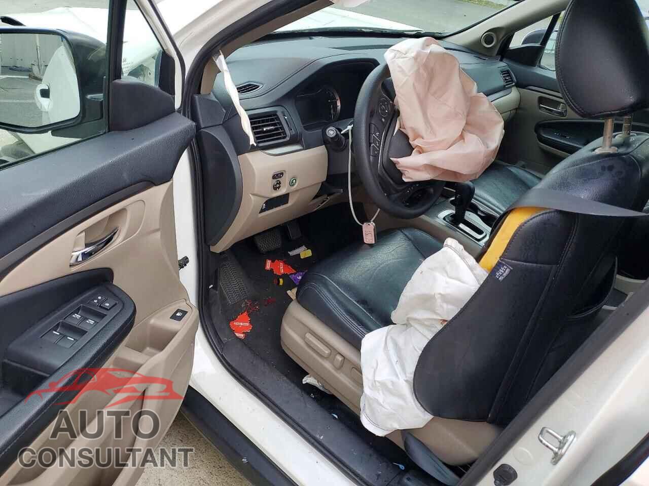 HONDA PILOT 2017 - 5FNYF5H39HB036084
