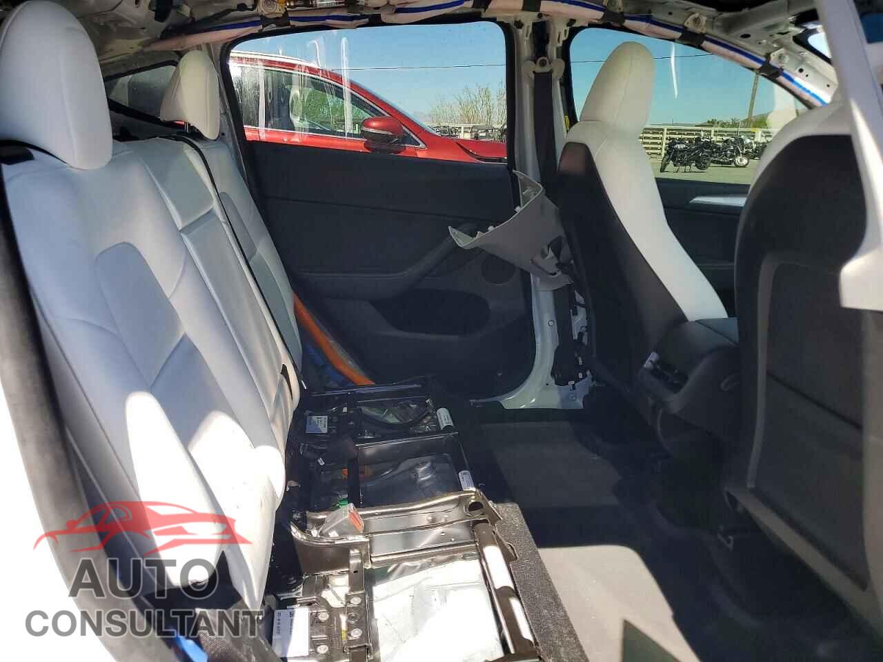 TESLA MODEL Y 2023 - 7SAYGDEE2PF855744