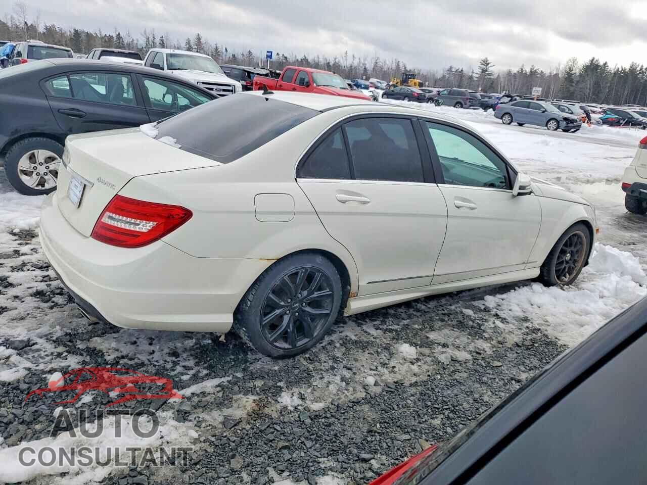 MERCEDES-BENZ C-CLASS 2012 - WDDGF8BB3CA638712