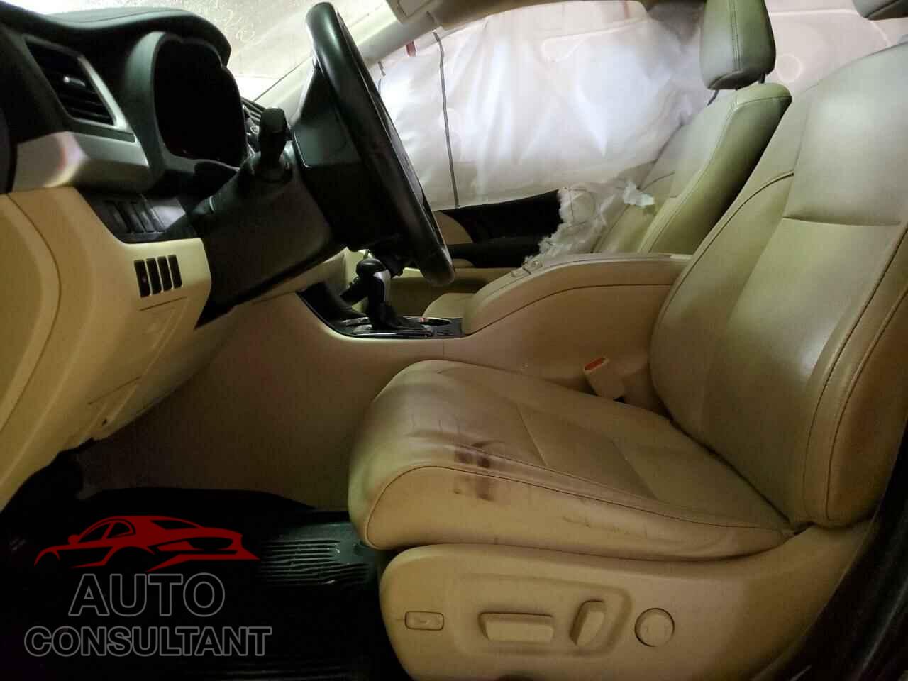 TOYOTA HIGHLANDER 2018 - 5TDJZRFH5JS486928