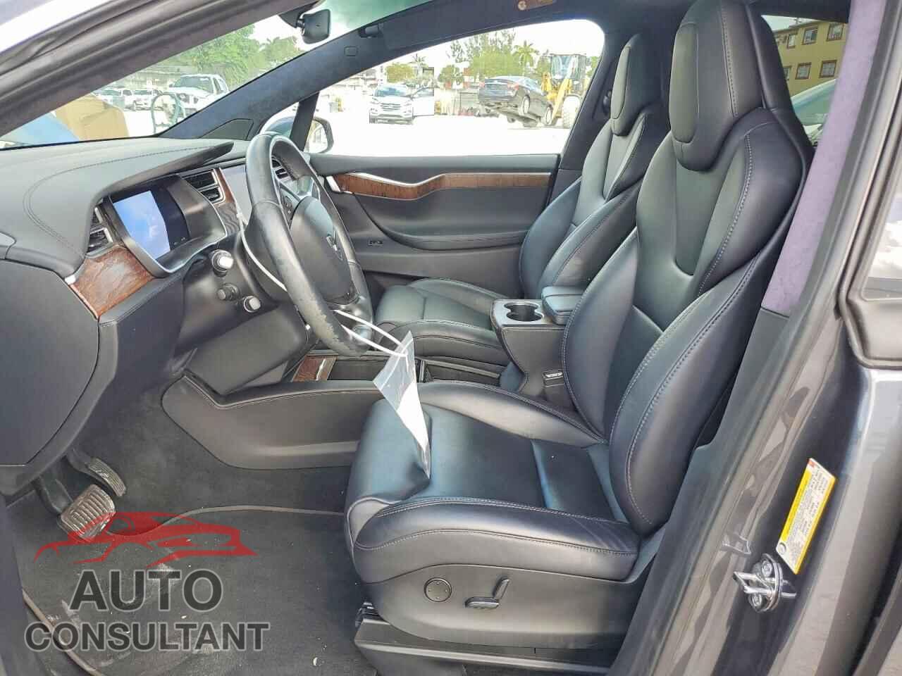 TESLA MODEL X 2017 - 5YJXCBE2XHF077841