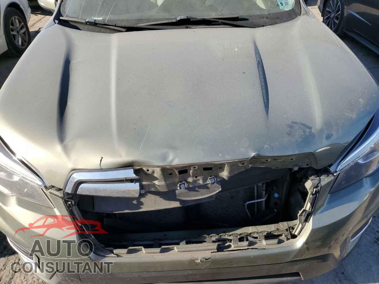SUBARU FORESTER 2019 - JF2SKAUC2KH584159