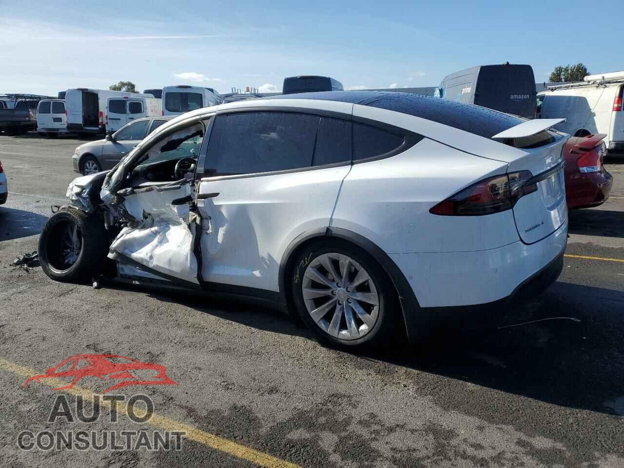 TESLA MODEL X 2016 - 5YJXCAE20GF020945