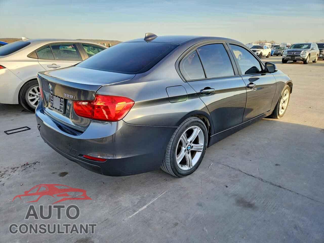 BMW 3 SERIES 2012 - WBA3A5C54CF342340